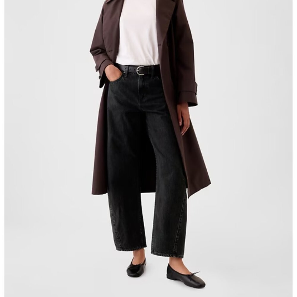 GAP High Rise Barrel Jeans Color Black